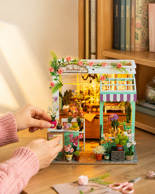 DIY Miniature Kits for Teens 14+: Parent's Guide - Soothee®