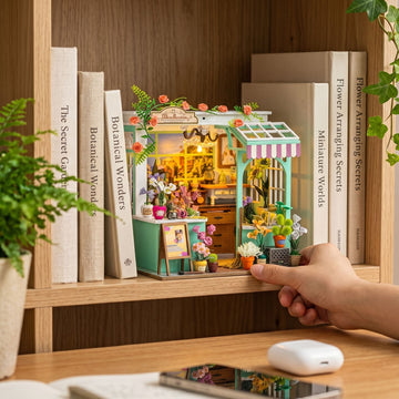 DIY Miniature House Kit | Alice's Garden - Soothee