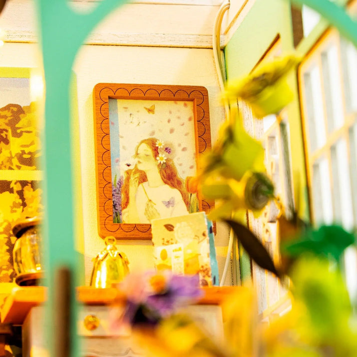 Alice's Garden DIY miniature house kit flower shop window close-up
