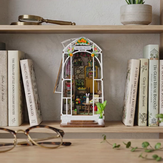Soothee DIY Miniature House Kit | Garden House