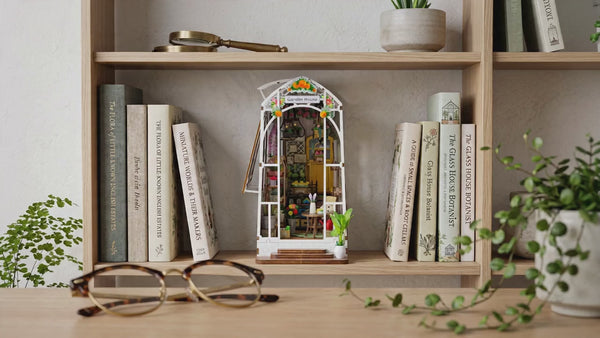 Soothee DIY Miniature House Kit | Garden House
