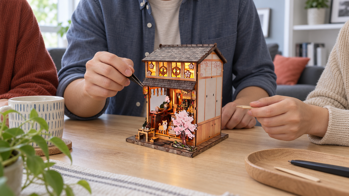 Yakitori Grill House miniature kit during a shared craft session at home